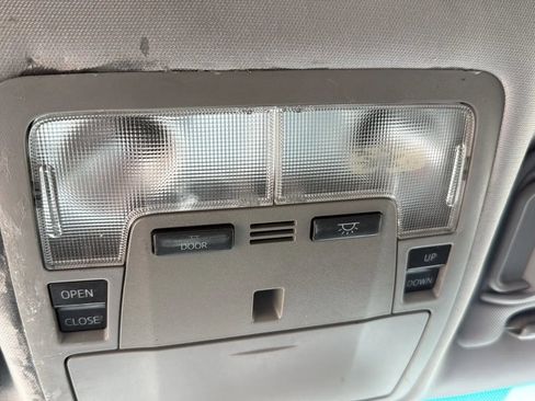 Used 2014 Toyota Camry SE w/ Moonroof Package FWD image 36