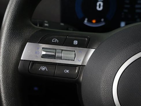 Used 2025 Hyundai Kona SE FWD image 36