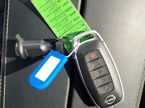 Certified 2024 Nissan Rogue Platinum w/ Platinum Premium Package image 20