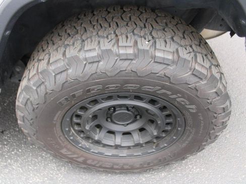 Used 2021 Jeep Wrangler Unlimited Sahara AWD/4WD image 8