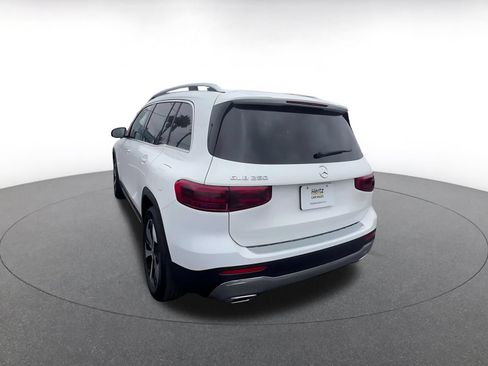 Used 2025 Mercedes-Benz GLB 250 image 9
