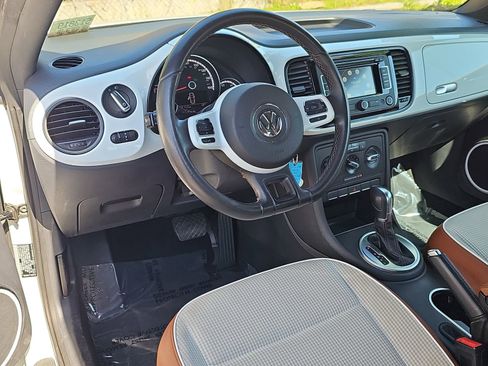 Used 2015 Volkswagen Beetle 1.8T FWD image 15
