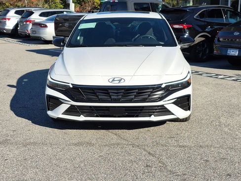 New 2026 Hyundai Elantra SEL Sport FWD image 2