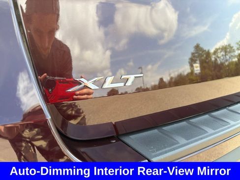 Used 2022 Ford Explorer XLT w/ Equipment Group 202A AWD/4WD image 18