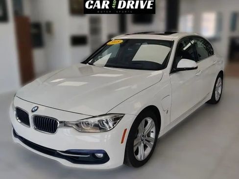 Used 2018 BMW 330e 330e iPerformance Sedan 4D image 1