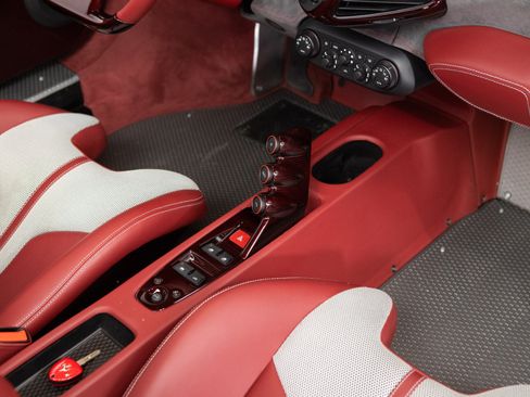 Certified 2015 Ferrari 458 Speciale A RWD image 87
