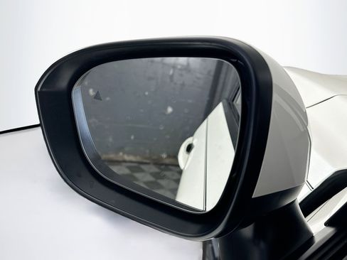 Used 2023 Nissan Rogue SV w/ SV Premium B Package image 16