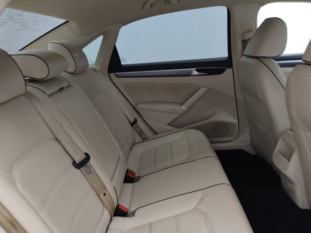 Used 2018 Volkswagen Passat 2.0T S FWD image 19