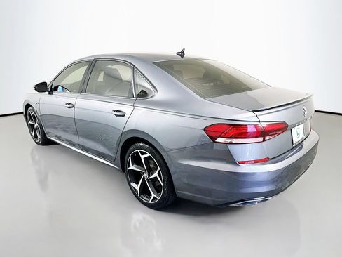 Used 2020 Volkswagen Passat 2.0T R-Line FWD image 7