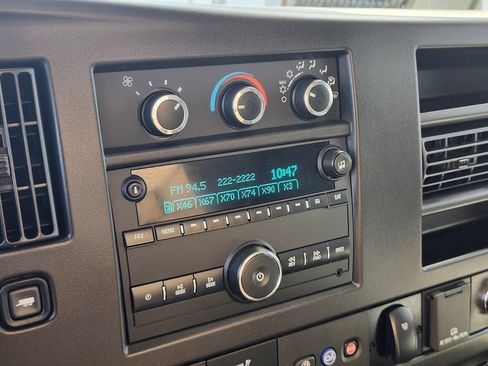 Used 2022 Chevrolet Express 3500 w/ Power Convenience Package RWD image 11