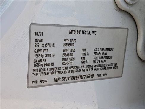 Used 2021 Tesla Model Y Long Range image 25