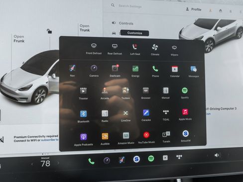 Used 2021 Tesla Model Y Long Range image 8