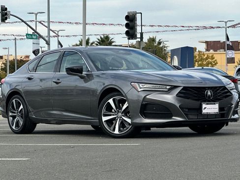 Used 2025 Acura TLX Technology Package image 2