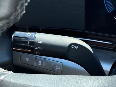 Used 2024 Hyundai Kona SEL FWD image 27