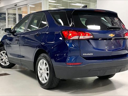 Used 2023 Chevrolet Equinox LS image 4