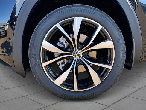 New 2026 Volkswagen Atlas Cross Sport SEL Premium R-Line AWD/4WD image 12