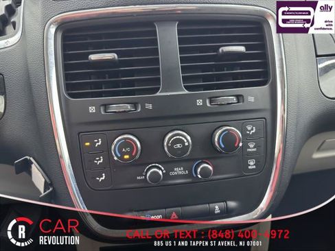 Used 2019 Dodge Grand Caravan SE w/ UConnect Hands-Free Group FWD image 23