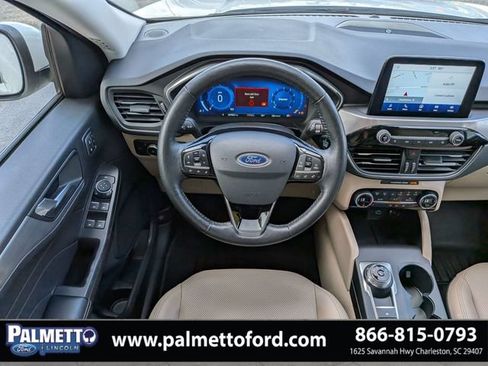 Used 2021 Ford Escape Titanium AWD/4WD image 16