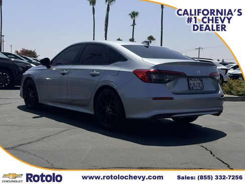 Used 2024 Honda Civic Sport image 4