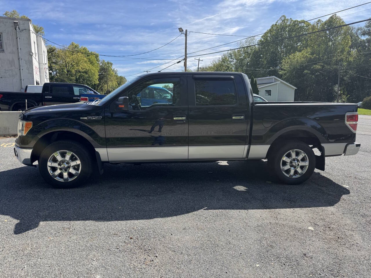 Used 2013 Ford F150 XLT w/ Luxury Equipment Group RWD image 2