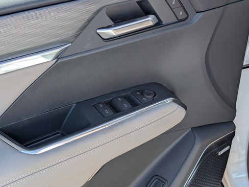 New 2026 GMC Acadia Elevation image 16