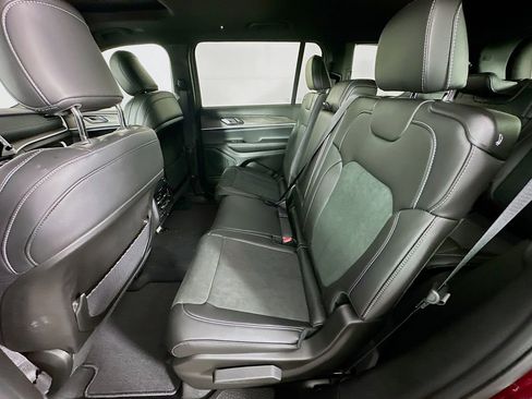 New 2026 Jeep Grand Cherokee L 4WD image 33
