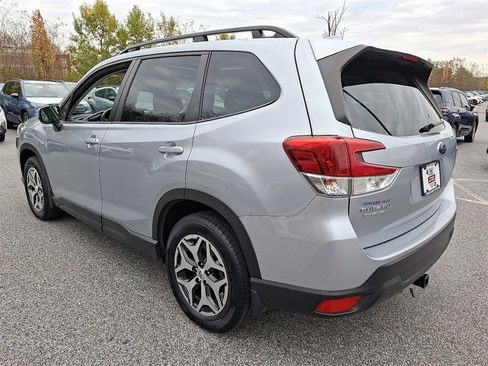 Certified 2023 Subaru Forester Premium image 5
