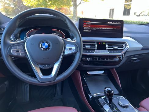 Used 2024 BMW X4 xDrive30i w/ Premium Package image 30