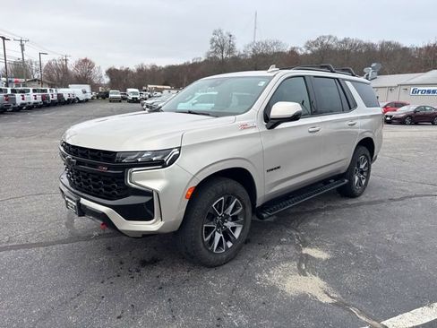 Used 2023 Chevrolet Tahoe Z71 w/ Z71 Off-Road Package image 4