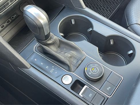 Used 2021 Volkswagen Atlas SE w/ Panoramic Sunroof Package image 17