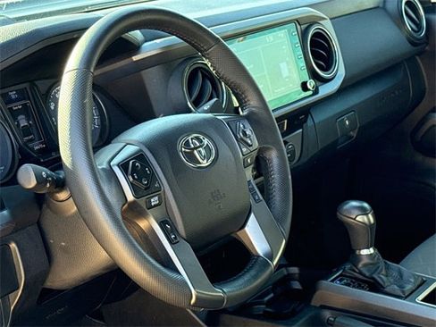 Used 2021 Toyota Tacoma TRD Sport image 18