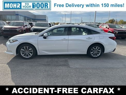 Used 2022 Toyota Avalon XLE image 4