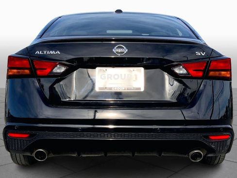 Used 2022 Nissan Altima 2.5 SV w/ SV Premium Package image 4