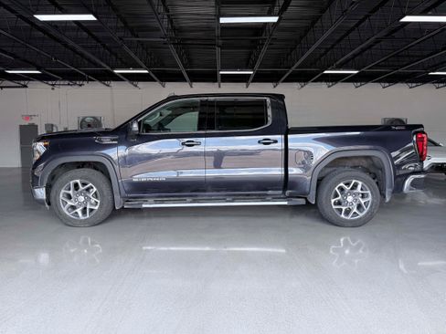 Used 2024 GMC Sierra 1500 SLE w/ Preferred Package AWD/4WD image 3
