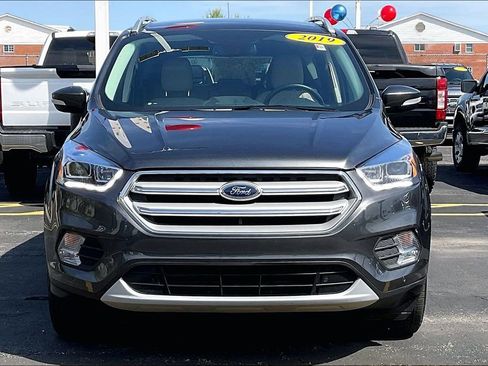Used 2019 Ford Escape Titanium w/ U9j03 - Titanium Tow Package AWD/4WD image 2