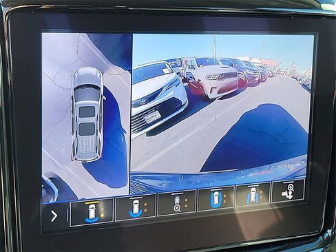 Used 2020 Chevrolet Traverse Premier w/ LPO, Floor Liner Package image 10