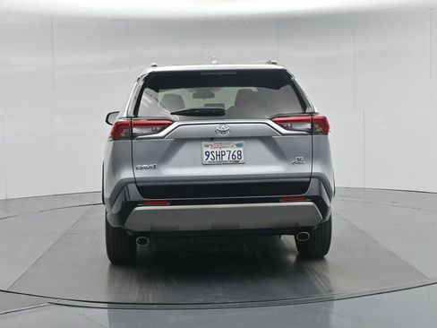 Used 2025 Toyota RAV4 SE AWD/4WD image 28