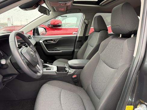 Used 2023 Toyota RAV4 XLE image 9