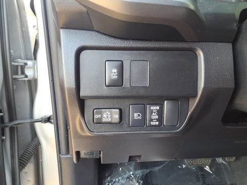 Used 2023 Toyota Tacoma TRD Off-Road AWD/4WD image 20