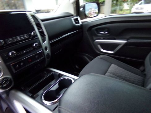 Used 2021 Nissan Titan SV w/ SV Convenience Package AWD/4WD image 20