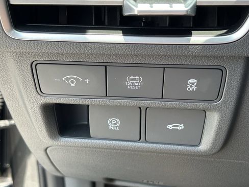 Used 2025 Hyundai Sonata SEL FWD image 28