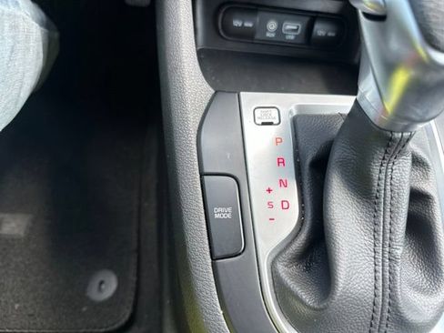 Used 2019 Kia Forte LXS FWD image 11