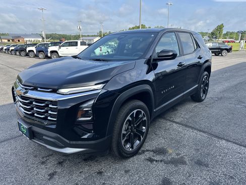 Certified 2026 Chevrolet Equinox LT w/ Convenience Package II AWD/4WD image 3