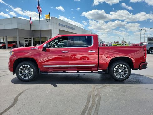 Used 2025 Chevrolet Silverado 1500 High Country w/ Technology Package AWD/4WD image 7