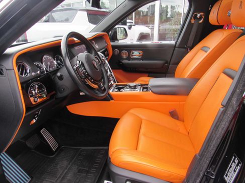 Used 2020 Rolls-Royce Cullinan AWD/4WD image 9