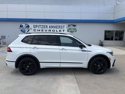 Used 2024 Volkswagen Tiguan SE R-Line FWD image 11