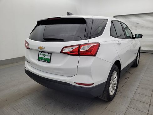 Used 2020 Chevrolet Equinox LS w/ LS Convenience Package FWD image 9