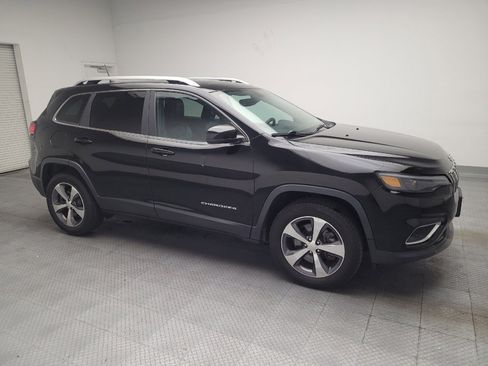 Used 2019 Jeep Cherokee Limited image 11