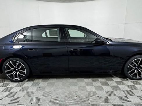 New 2026 BMW 760i xDrive w/ Executive Package image 8