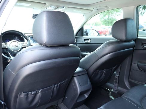 Used 2020 Kia Optima SE FWD image 12